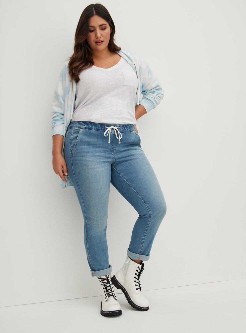 Torrid PullOn Boyfriend Straight Super Soft Mid-Rise Jeans in Salt Marsh Size 2X